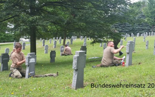 Ansicht der Kriegsgräberstätte Valasske Mezirici