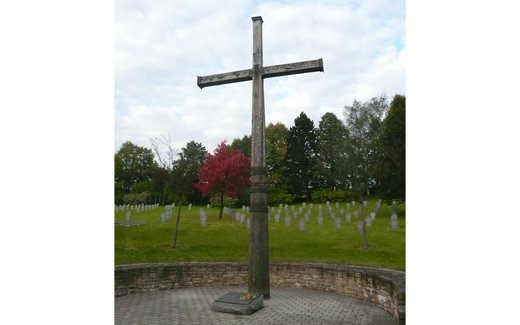 Ansicht der Kriegsgräberstätte Valasske Mezirici