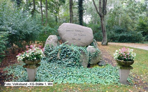 Ansicht der Kriegsgräberstätte Altentreptow, städtischer Friedhof - Kriegsgräberstätte