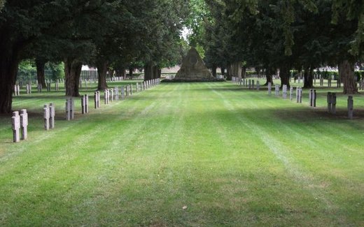 Ansicht der Kriegsgräberstätte Quesnoy-sur-Deûle