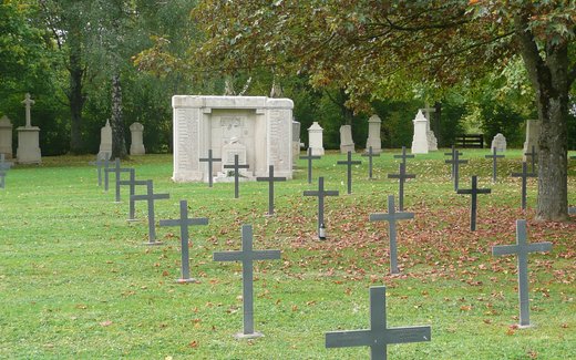 Ansicht der Kriegsgräberstätte Azannes I