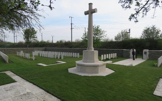 Ansicht der Kriegsgräberstätte Bailleul-Sir-Berthoult