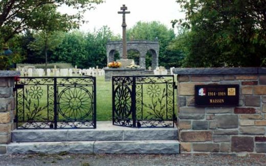 Ansicht der Kriegsgräberstätte Maissin-National