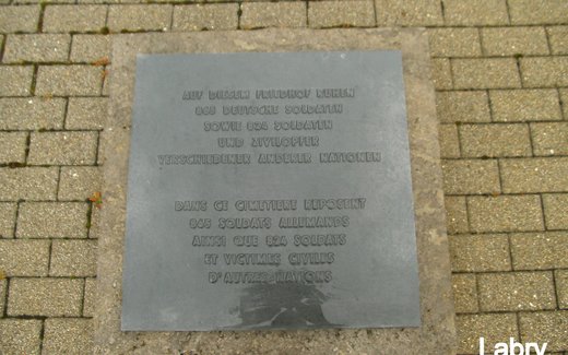 Ansicht der Kriegsgräberstätte Labry