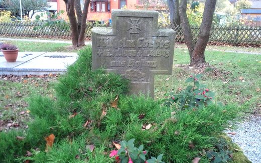 Ansicht der Kriegsgräberstätte Badenhausen, Ev.- luth. Friedhof