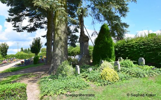 Ansicht der Kriegsgräberstätte Außen